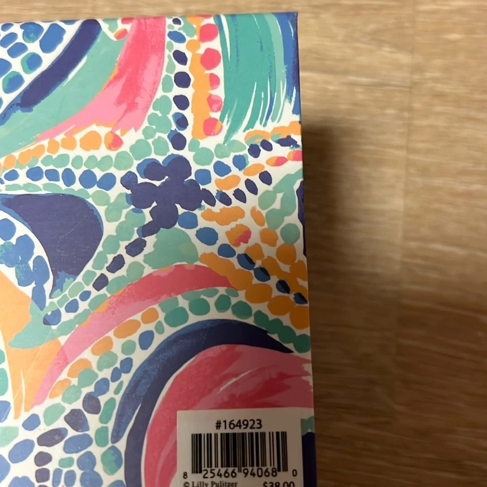 Lilly Pulitzer 3-piece candle set in the 